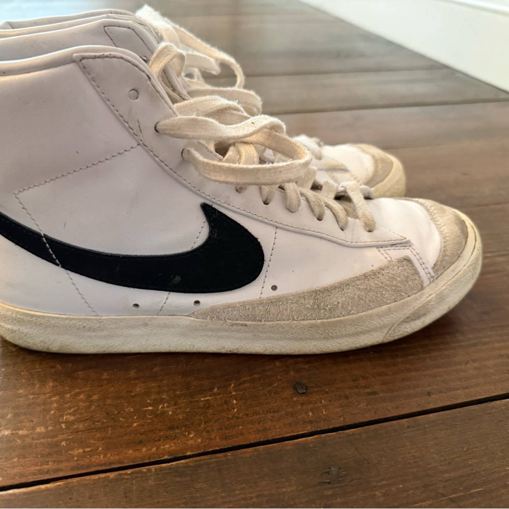 Nike Blazer Mid 77 women’s 9